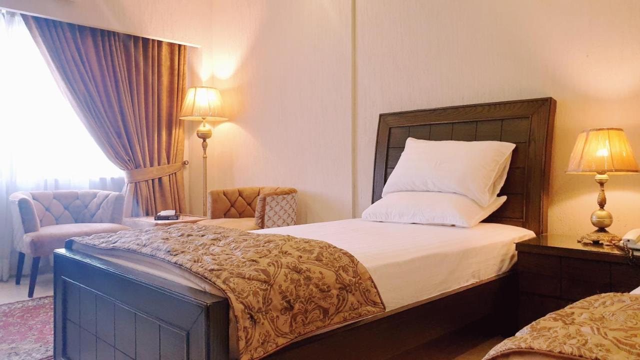 Hotel Grand Arena Rawalpindi Exterior foto
